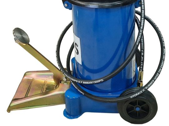 Нагнетатель смазки ножной с емкостью 13 л, выходным давлением до 400 бар, производительность 350-400 г/мин EQFS ES-60400