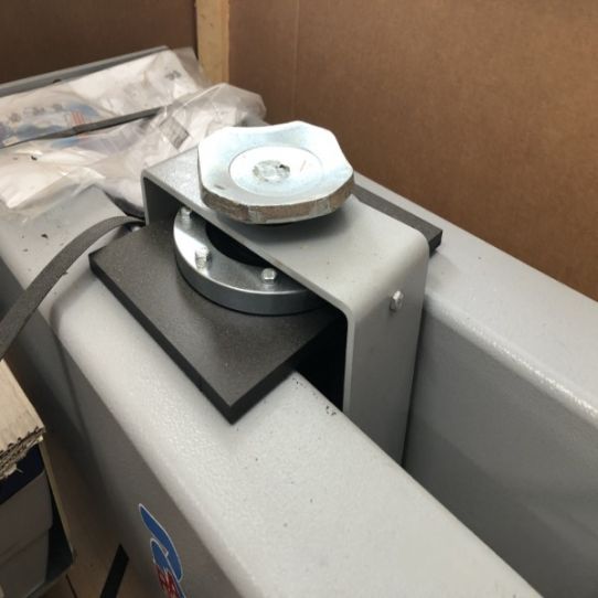 Траверса пневмогидравлическая ямы и подъемников, 2т Ravaglioli J50PHA