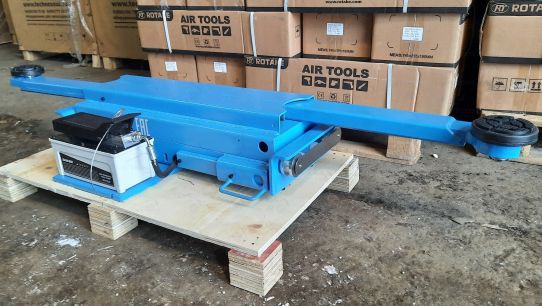 Траверса пневмогидравл. для ножничных и 4-стоечных под. в яму, 2 т Техносоюз TH-2TP