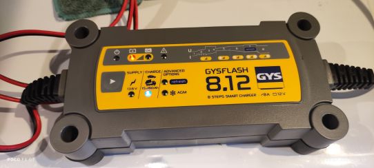 Зарядное устройство 12 В 220 В GYS 029385