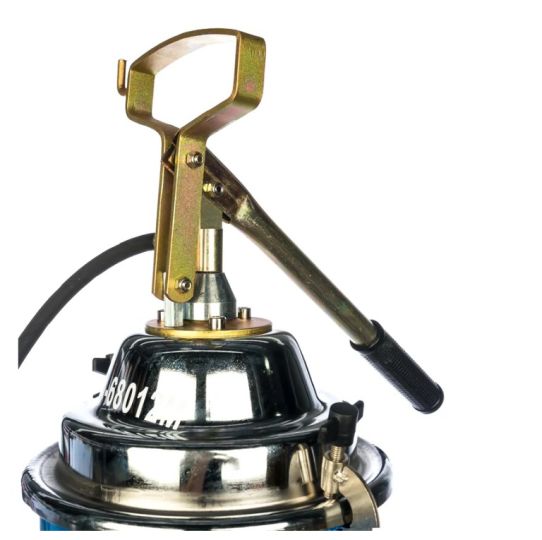 Нагнетатель смазки ручной 13 л, AE&T HG-68012M 300-400 бар, механический, с длиной подающего шланга 2.5 м