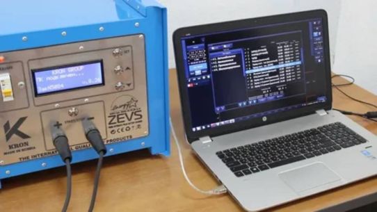 Зарядное устройство для автомобильных аккумуляторов 12В, импульсное, с ЖК-дисплеем, KRONVUZ Зевс-T-12