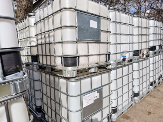 Еврокуб бу на металлическом поддоне 1000 литров