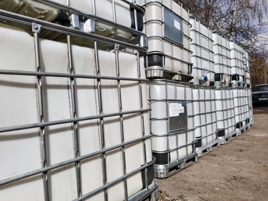 Еврокуб бу на металлическом поддоне 1000 литров