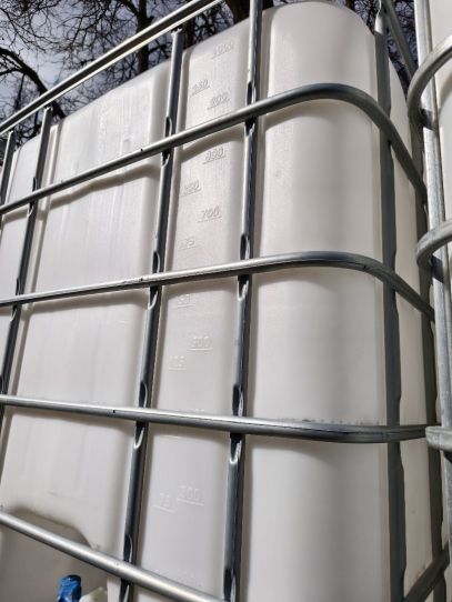 Еврокуб бу на металлическом поддоне 1000 литров