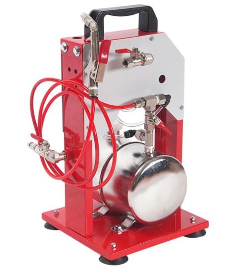 Нагнетатель смазки для бочек на 2 л, JTC 5503 2-5 бар, пневматический, с подающим шлангом на 1.62 м