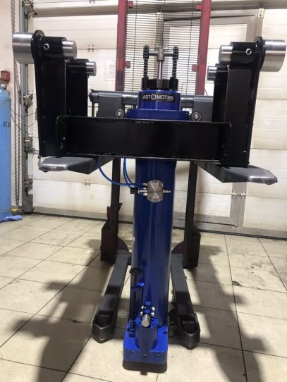 Канавный гидравлический подъемник 15 т, навесной одноштоковый КПН15Р800 ARTAZ