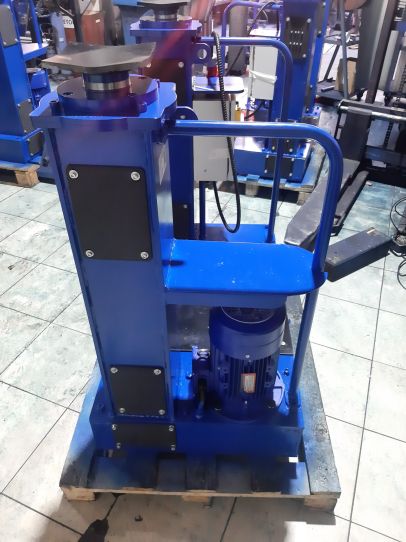 Канавный электромеханический подъемник 10 т, напольный, двухштоковый КПП10ЭМ600 ARTAZ