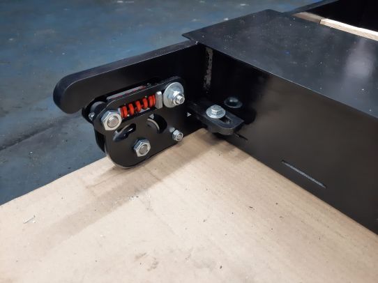 Канавный гидравлический подъемник 15 т, рельсовый одноштоковый КПП15Р1000П ARTAZ