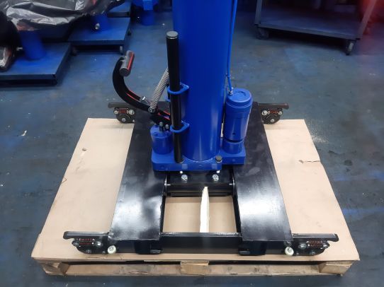 Канавный гидравлический подъемник 15 т, рельсовый одноштоковый КПП15Р1000П ARTAZ