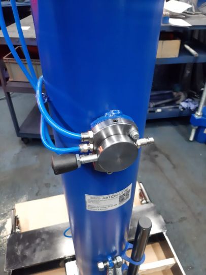 Канавный гидравлический подъемник 15 т, рельсовый одноштоковый КПП15Р1000П ARTAZ