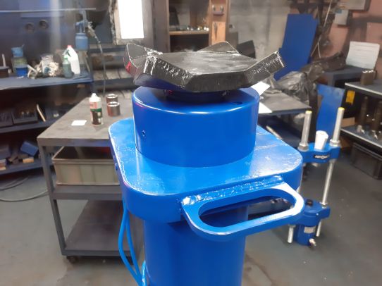 Канавный гидравлический подъемник 15 т, рельсовый одноштоковый КПП15Р1000П ARTAZ