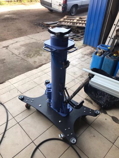 Канавный гидравлический подъемник 15 т, напольный одноштоковый КПП15Р800Ф ARTAZ