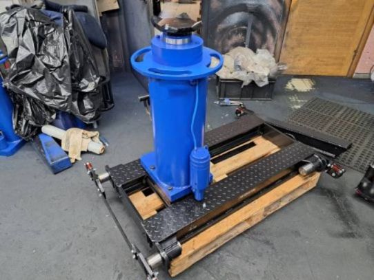 Канавный гидравлический подъемник 16 т рельсовый двухштоковый КППТ16Р1200ПР ARTAZ