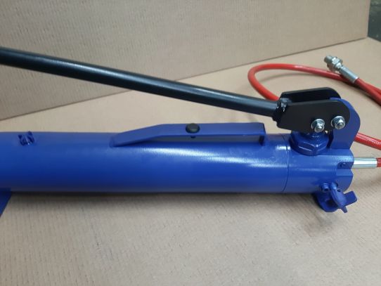 Гидравлический насос ручной двухскоростной НПО Автомотив НРГ800-2.0-2