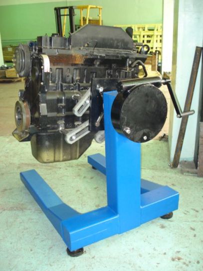 Кантователь для разбора двигателя 1600 кг механический ЧЗАО Р1250 с червячным редуктором