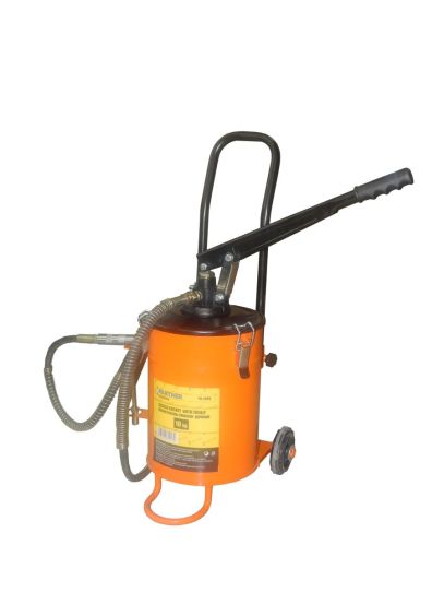 Нагнетатель смазки ручной с емкостью 10 л, шланг 2 м, производительность 7 г/ход, передвижной на колеса Partner PA-2096