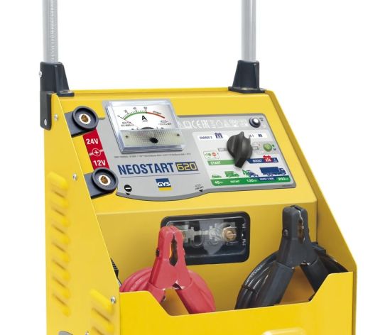 Пуско-зарядное устройство для аккумуляторов 12В и 24В с пусковым током 620А 025288 GYS