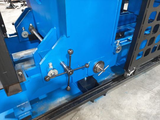 Пресс электрогидравлический ARTAZ ПГГ400 400т, напольный