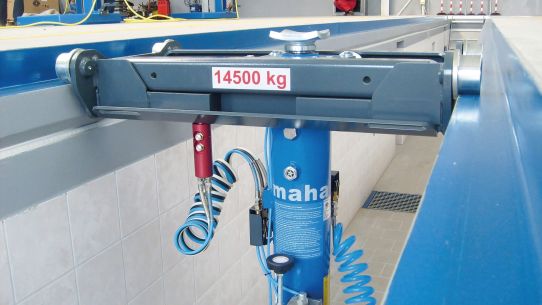 Канавный гидравлический навесной одноштоковый подъемник 14.5 т MGH 14.5 / 45 Maha