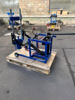 Выпрессовщик шкворней 70 тонн гидравлический с ручным насосом для грузовиков на тележке ВШ70-200М Выпрессовщик шкворней 70 тонн гидравлический с ручным насосом для грузовиков на тележке ВШ70-200М