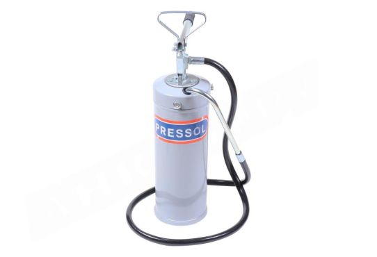 Нагнетатель масла ручной с емкостью 8 л переносной 17781 Pressol