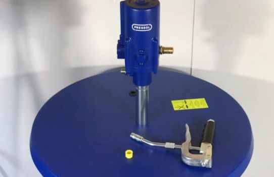 Нагнетатель смазки пневматический для бочек 200кг производительность 1100 г/мин Pressol Pressol 18785 051