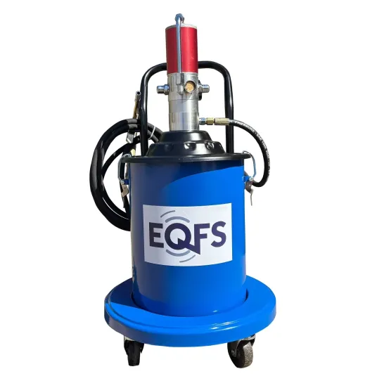 Нагнетатель смазки пневматический для бочек на 20 л, выходное давление 350-400 бар, с производительностью 850 г/мин EQFS ES-60550