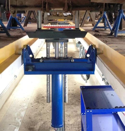 Канавный гидравлический навесной одноштоковый подъемник 16 т П114Е-16-1 Челябинский завод автосервисного оборудования