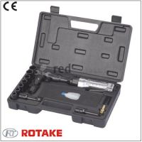Пневмогайковерт 1/2" 68Нм Rotake RT-5220K (с набором головок) Пневмогайковерт 1/2" 68Нм Rotake RT-5220K (с набором головок)