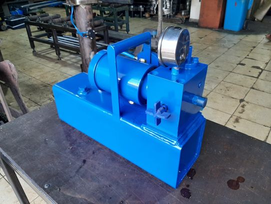 Пневмогидравлический насос НПО Автомотив ПГН-1000