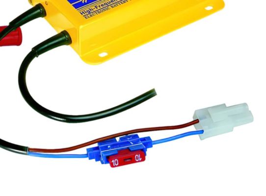 Зарядное устройство для 12В аккумуляторов GEL и WET, ток 5А, быстрая зарядка, защита IP65 GYS 029170