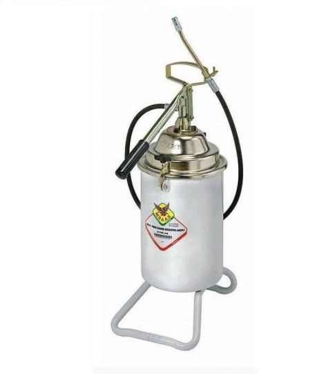 Нагнетатель смазки ручной с емкость. 13 л с армированным раздаточным шлангом 2.5 м, давление до 400 бар RAASM-68012