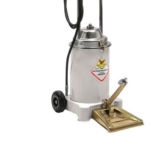 Нагнетатель смазки для бочек ножной на 13 л, выходное давление до 300-350 бар с армированным шлангом 2.5 м RAASM 68113