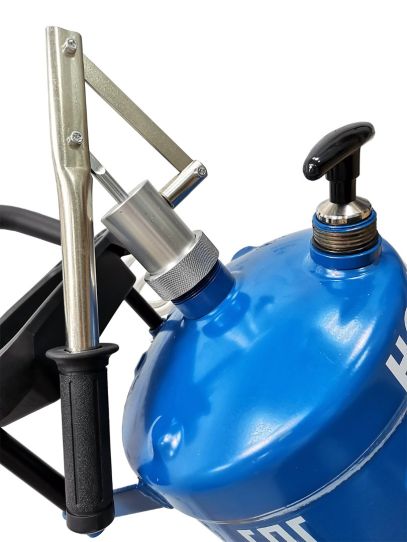 Нагнетатель масла ручной с емкостью 30 л, AE&T HG-32026