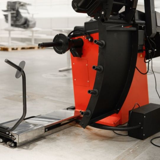 Пневматический лифт для подъема легковых и грузовых колес, 70 кг Sivik КС-239