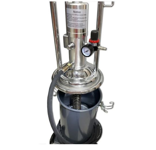 Нагнетатель смазки пневматический с емкостью 15 л и регулятором давления, производительность 0.85 л/мин SF-10 Dekar