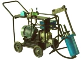 Выпрессовщик шкворней 50 тонн гидравлический шкворнедав для грузовиков на тележке Автоспецоборудование П-5 Выпрессовщик шкворней 50 тонн гидравлический шкворнедав для грузовиков на тележке Автоспецоборудование П-5