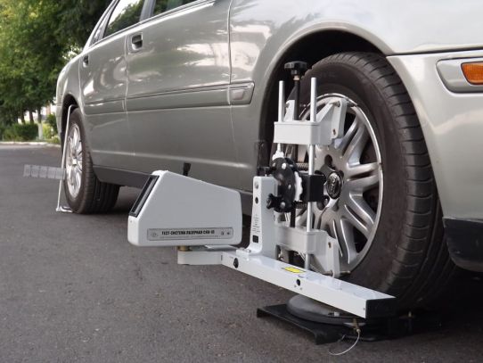 Стенд развал-схождения лазерный мобильный для легковых автомобилей Техновектор СКО-1Л