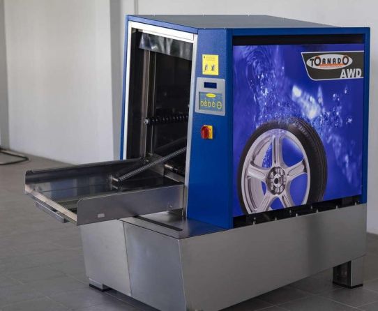 Автоматическая установка для мойки колес Торнадо-AWD (H) Технокар с нагревом воды ширина колеса до 400мм