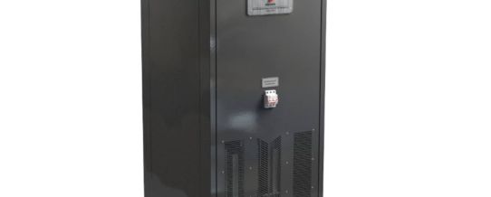 Зарядное устройство 63А с 10" дисплеем IP65 для WET аккумуляторов 380В переносное ВЗА-63-130 KRONVUZ