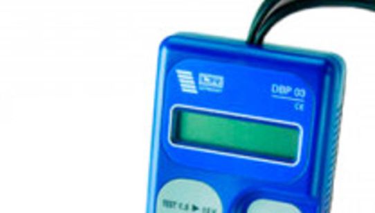 Цифровой тестер АКБ 6/12В с индикатором, для AGM/EFB/Gel, быстрый результат LEITENBERGER DBP 03