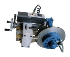 Станок для проточки тормозных дисков БЕЗ снятия Comec TD302.MNF для легковых авто Станок для проточки тормозных дисков БЕЗ снятия Comec TD302.MNF для легковых авто