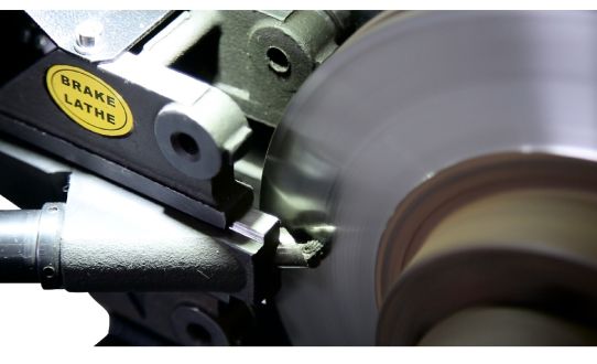 Станок для проточки тормозных дисков СО снятием и БЕЗ KraftWell KRW802D для легковых авто