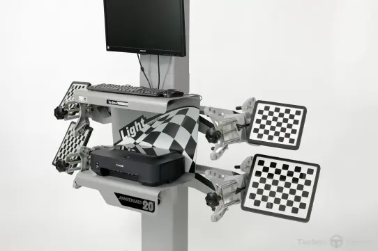 Стенд сход-развал 3D для легковых автомобилей напольный Техновектор 7202 M