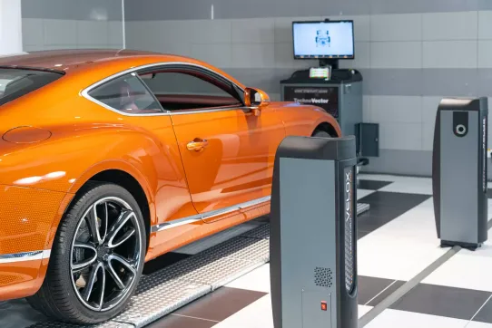 Стенд сход-развал бесконтактный напольный TechnoVector P 8214 VELOX для легковых авто