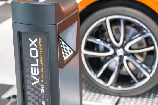 Стенд сход-развал бесконтактный напольный TechnoVector P 8214 VELOX для легковых авто