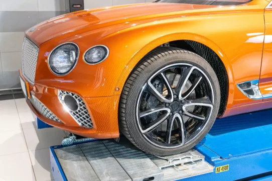 Стенд сход-развал бесконтактный напольный для легковых автомобилей Техновектор P 8218