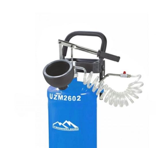 Нагнетатель масла ручной 30 л, Trommelberg UZM2602 1-8 бар с манометром