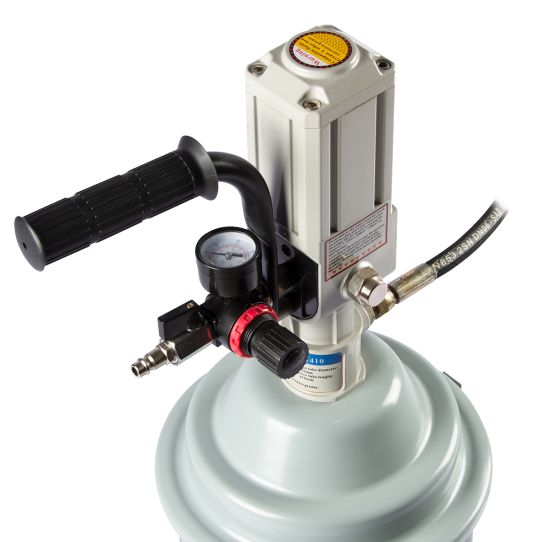 Нагнетатель смазки для бочек на 13 л, Wiederkraft WDK-89813 6-8 бар, пневматический, с максимальным давлением смазки 30 МПа